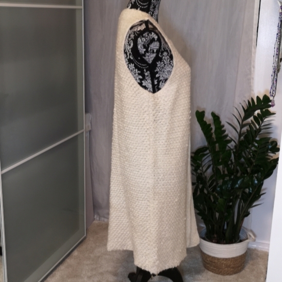 🎉SALE 2/$25🎉 - Picture 2 of 5